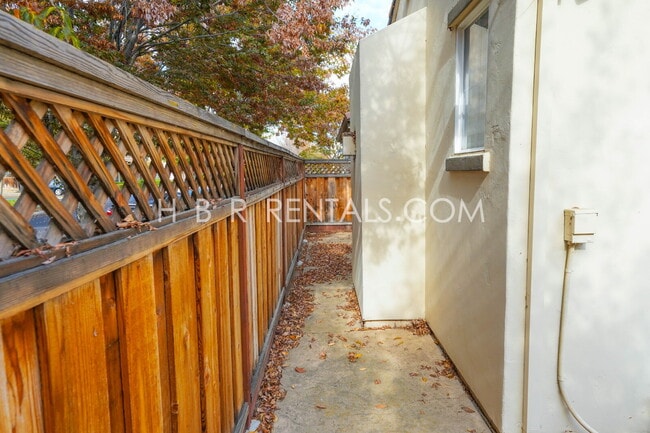 Building Photo - Wicklund Village: Charming 4-Bed Single Story Home in Mountain House Spacious Corner Lot