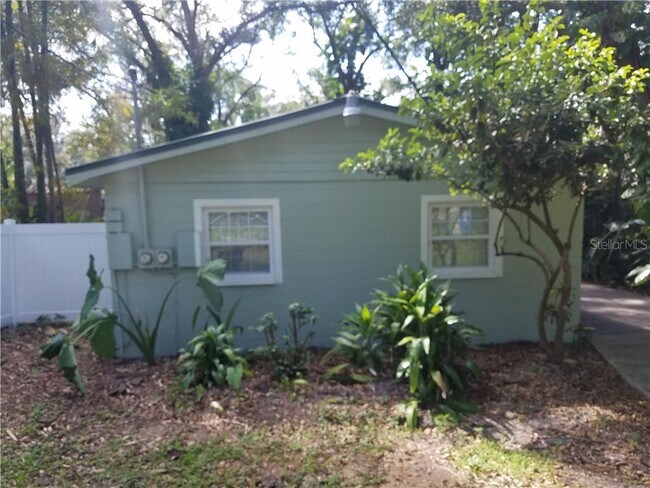 Primary Photo - 1601 E Mulberry Dr