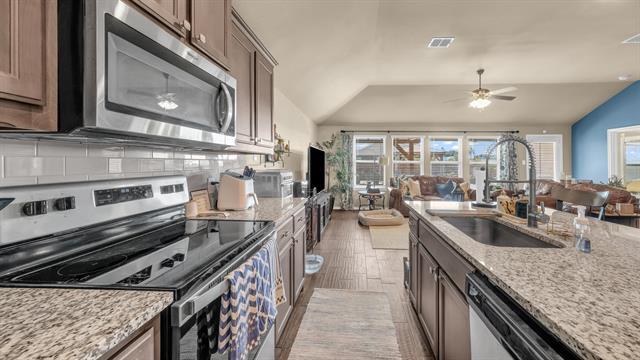 Building Photo - 2565 Silver Fox Trl