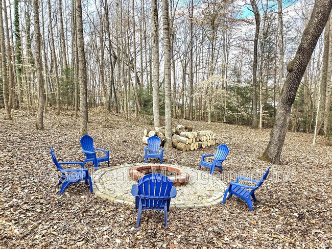 Building Photo - 12469 Daisywood Dr