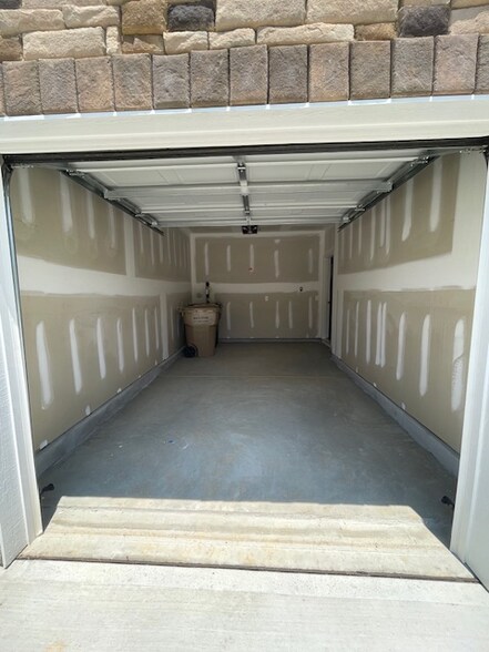 Building Photo - 39 Honeydew Wy