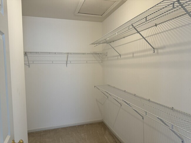 Building Photo - 74 Tanglewood Dr