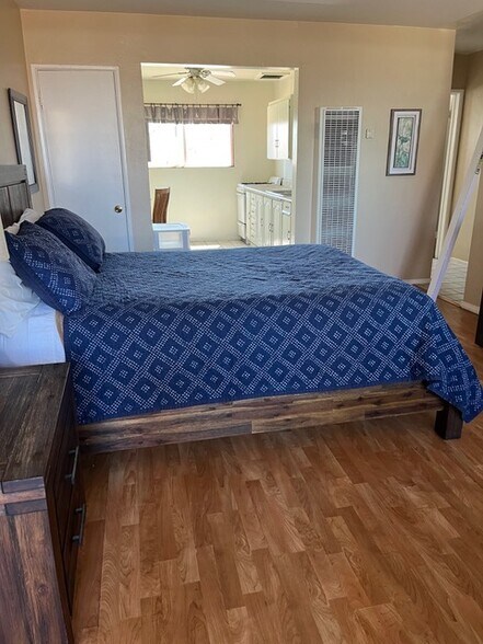 Building Photo - 863 Ocean Ln