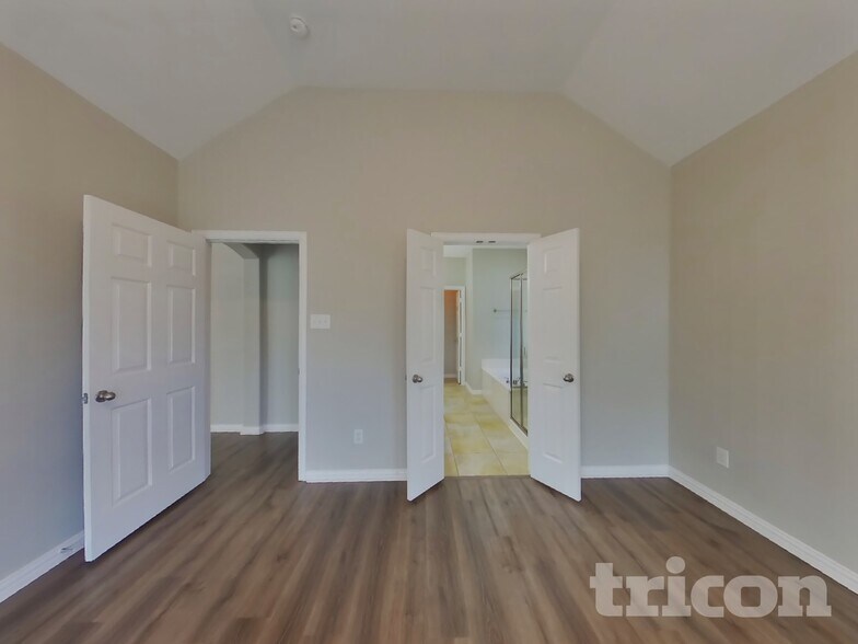 Building Photo - 114 Cole St