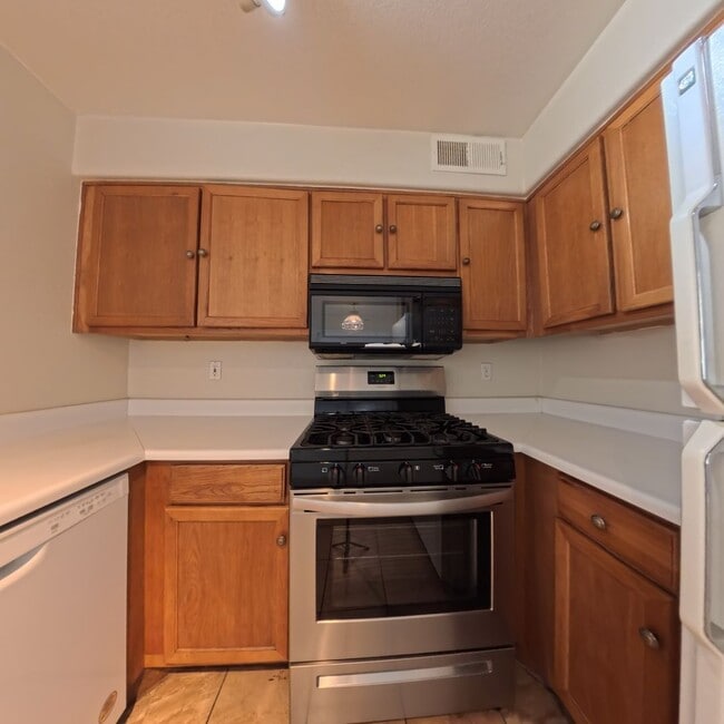 Building Photo - 3125 Casey Dr