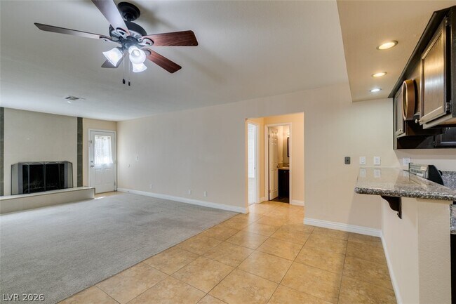 Building Photo - 3221 E Rochelle Ave