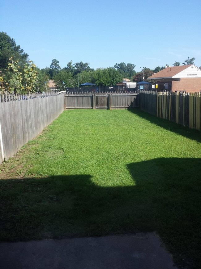 Building Photo - Lovely 2 BR with open floor plan in Glenleigh community