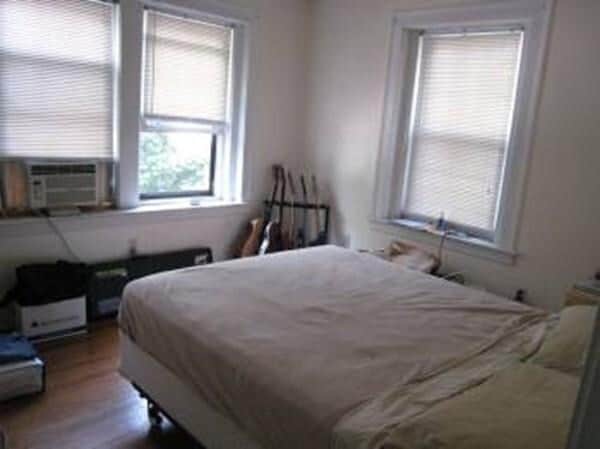 Building Photo - 586 Washington St