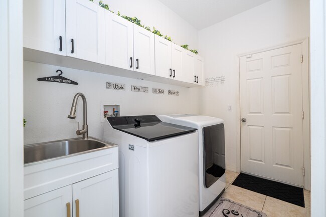 Building Photo - 3774 Eagle Isle Cir