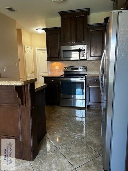 Building Photo - 6654 Pino Azul Dr