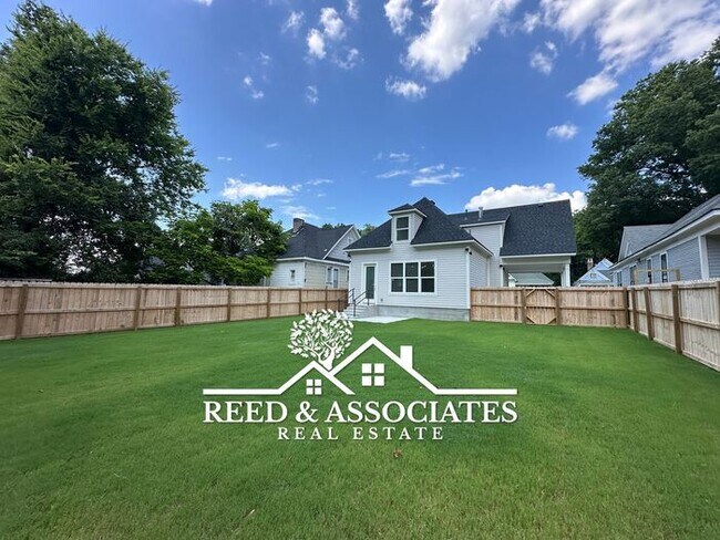 Building Photo - Newly Built Property with Convenient Midto...
