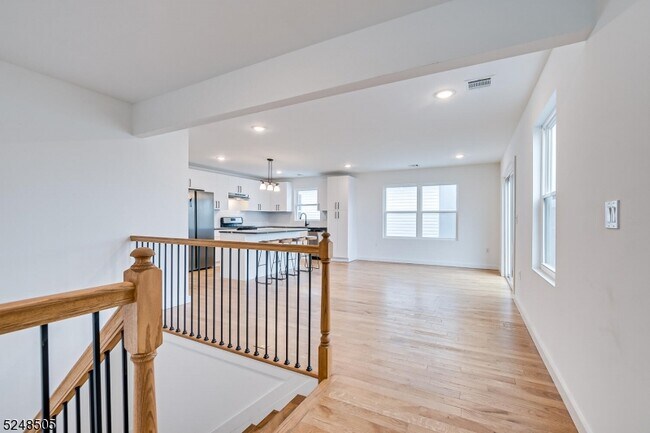 Building Photo - 708 Seaport Dr.