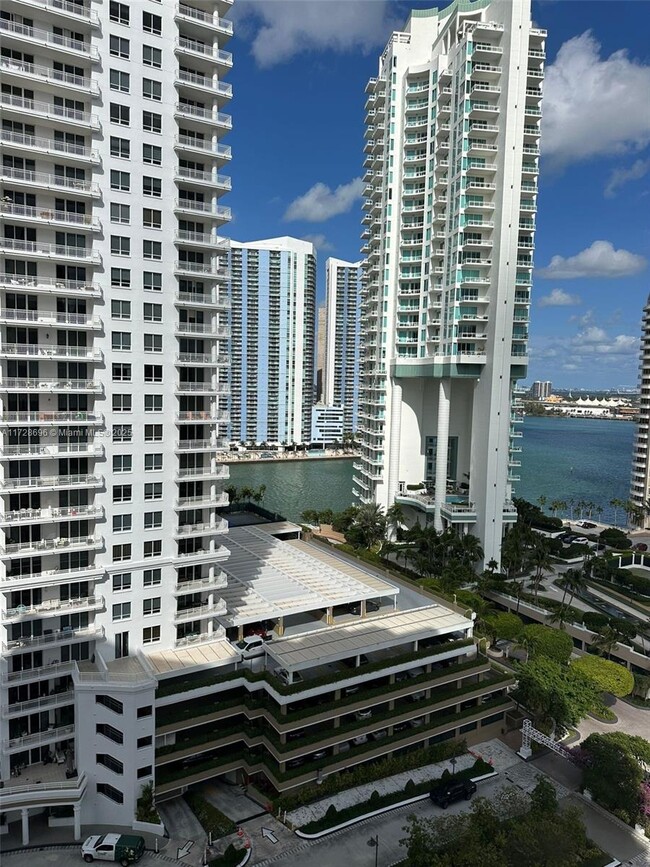 Building Photo - 701 Brickell Key Blvd