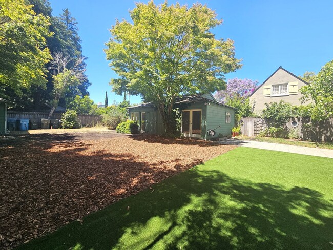 Building Photo - 4-Bedroom Single Family Home in Palo Alto-  lease take over