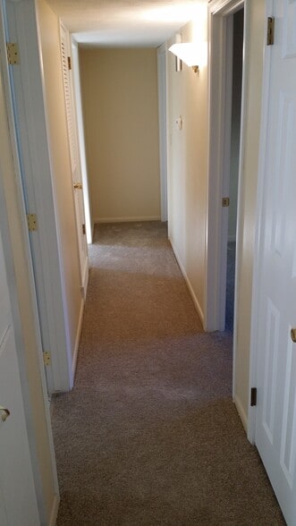 Building Photo - 4810 Orchard Ave