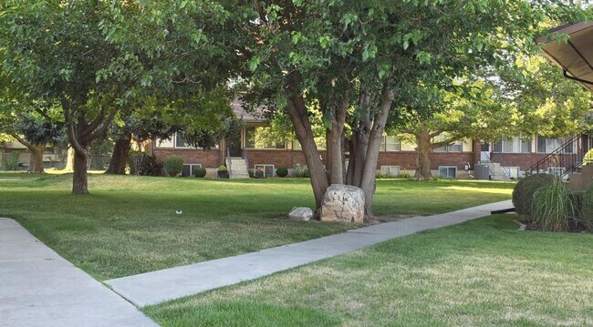 Building Photo - 3922 S Lamplighter Wy