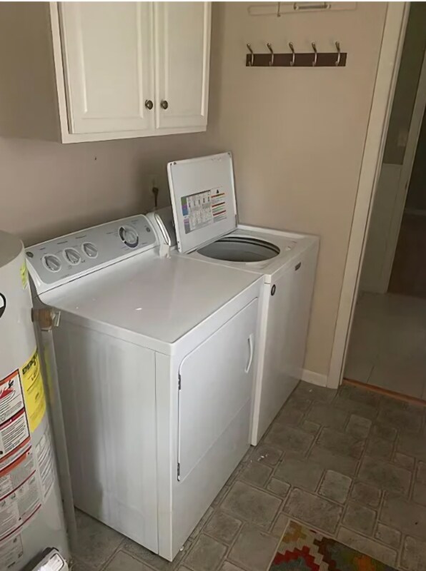 Building Photo - 2829 Hillside Dr