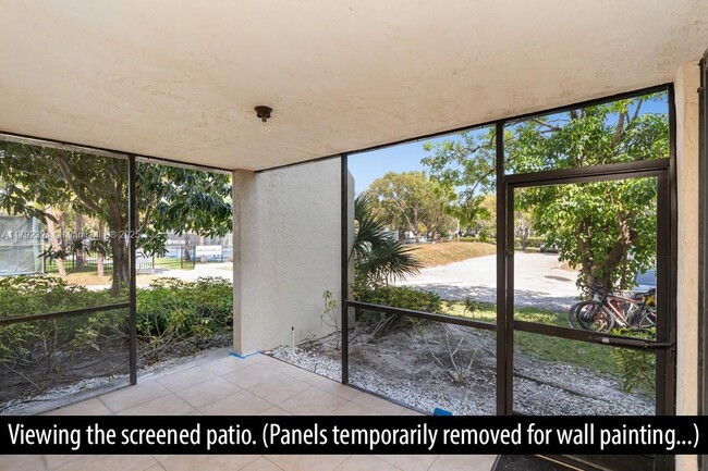 Building Photo - 825 Egret Cir