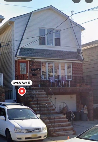 Building Photo - 696A Ave E