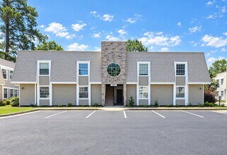 Building Photo - 2610 Colony Pines Dr