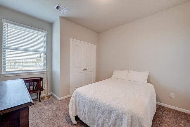 Building Photo - 2523 Terrace Point Dr