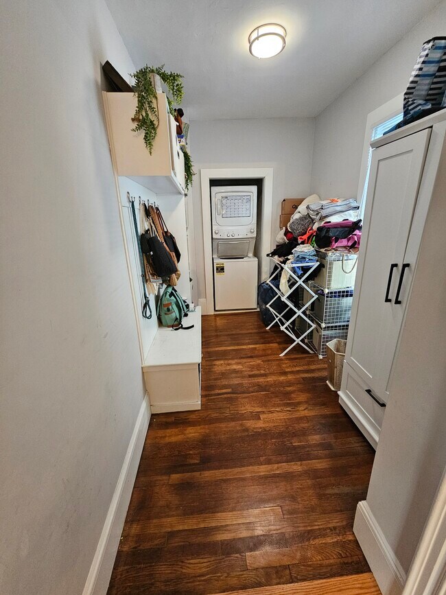 Building Photo - 95 Harvard St