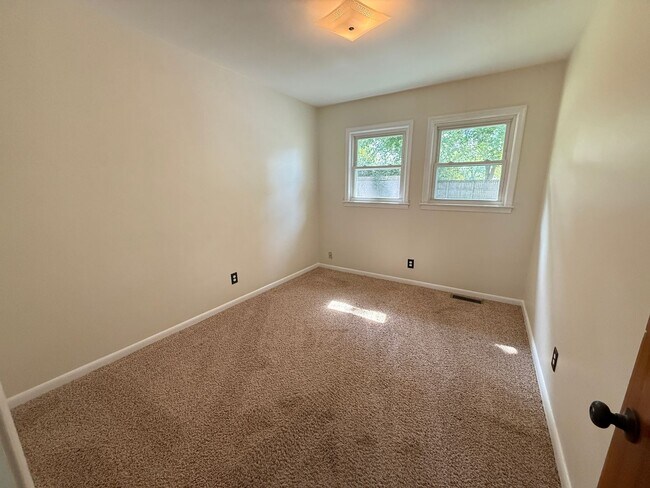 Building Photo - 3405 Elkton Dr