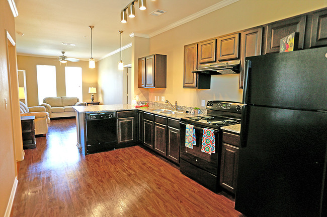 Building Photo - Park Central Apartments - Affordable