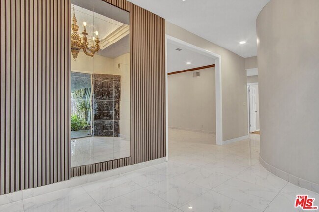 Building Photo - 11410 Canton Dr