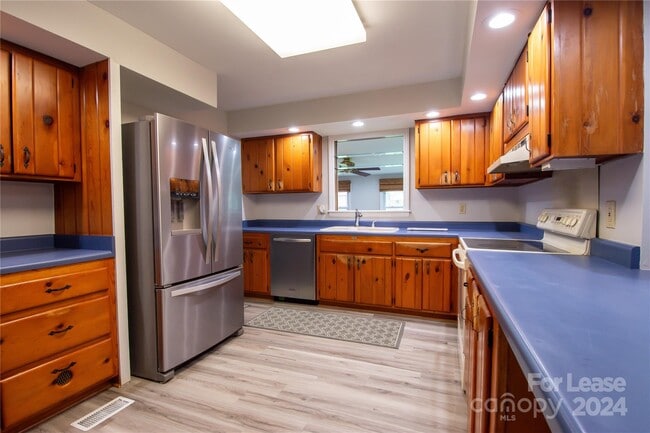 Building Photo - 111 Clement Dr