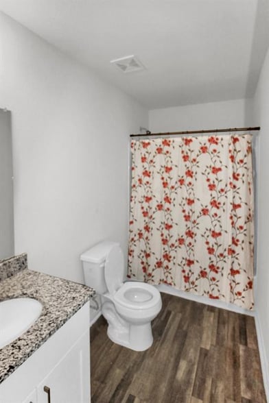 Building Photo - 15520 Taylorcrest Dr