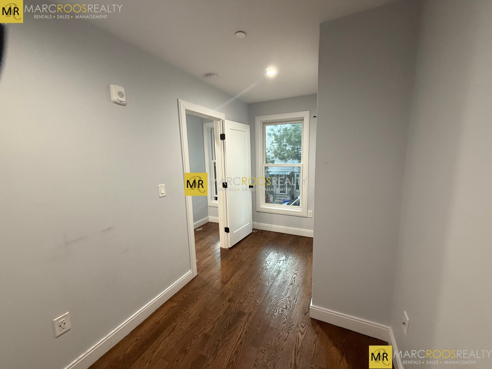 Building Photo - 174 Paris St