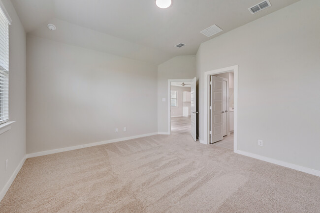 Building Photo - 316 Berkshire Dr