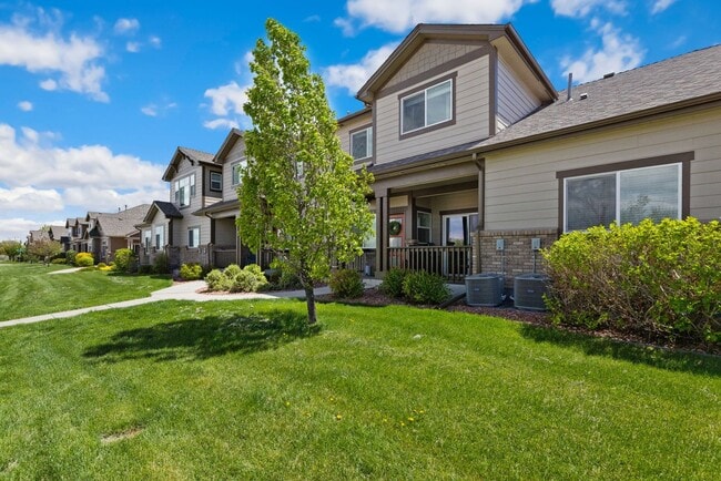 Building Photo - 2 Bed 3.5 Bath Townhome in Fort Collins!