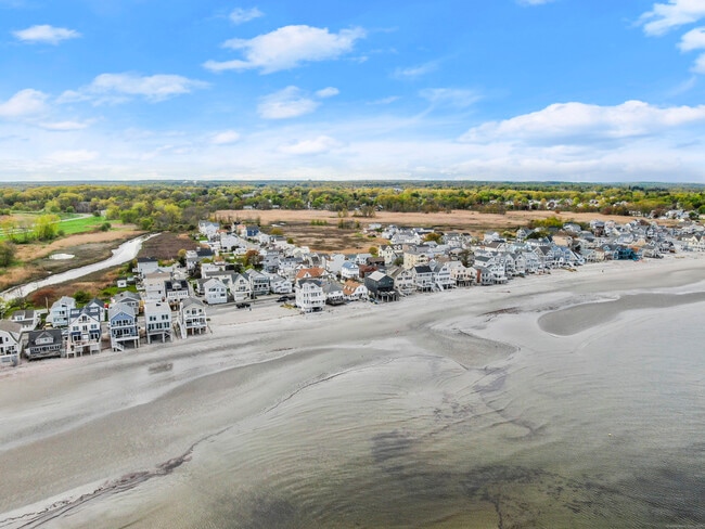 Building Photo - 6 Silver St