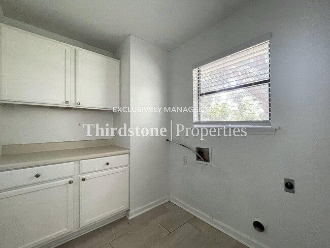 Building Photo - 139 Cherry Point Dr
