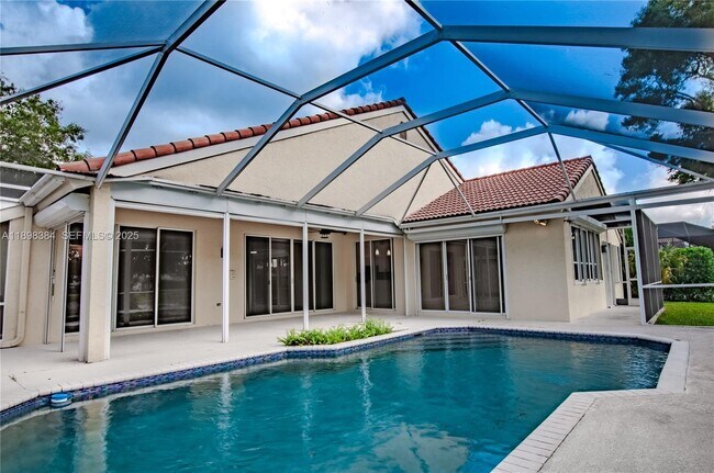 Building Photo - 7440 NW 65th Ln