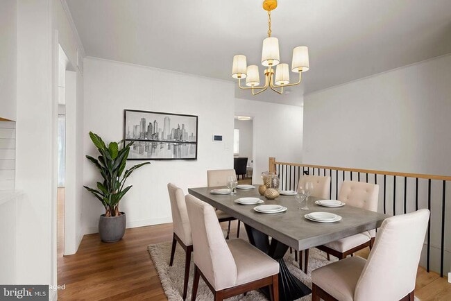 Building Photo - 1420 Gilbert Rd