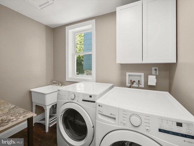 Building Photo - 13 N Allegany St