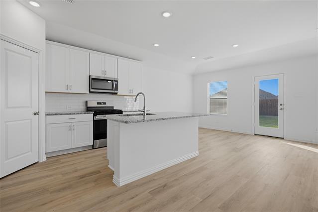 Building Photo - 2222 Rannoch St