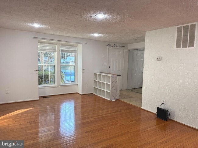 Building Photo - 6505 Field Master Dr