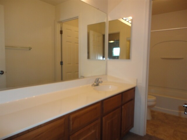 Building Photo - 782 E Christopher St