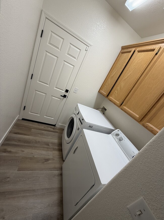 Building Photo - 1240 Secret Lake Trail