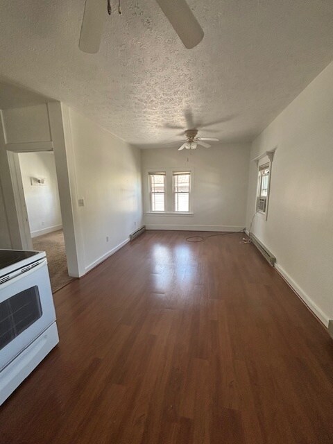 Living Room/Kitchen - 1021 West Dr
