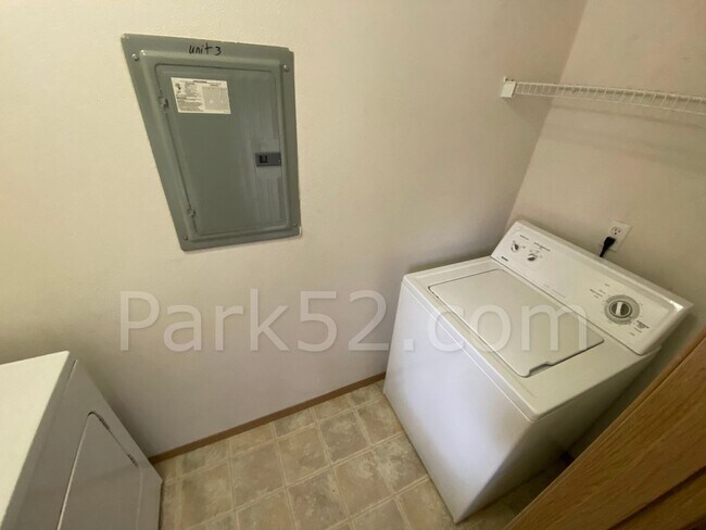 Building Photo - $300 Off First Full Month!  2 Bedroom 2 Bathroom - Upper Level Condo - Bonney Lake - #L3