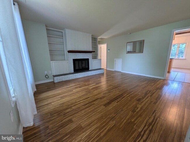Building Photo - 965 Chester River Dr