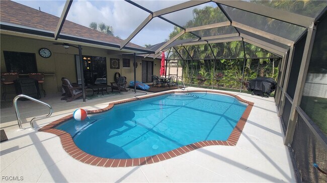 Building Photo - 1929 NE 2nd Terrace