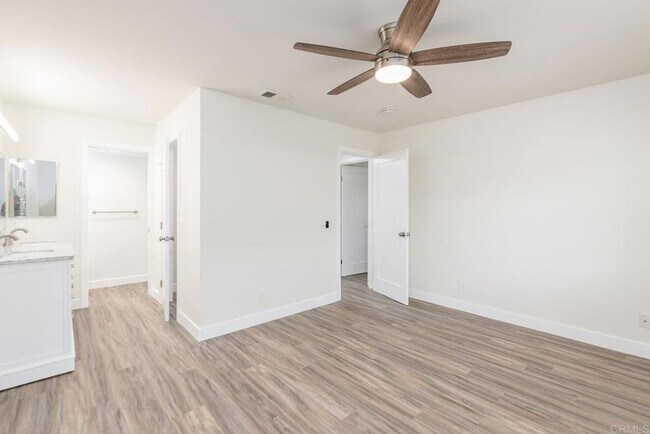 Building Photo - Remodeled 3 Bed 2 Bath Condo - Coastal Living at Its Finest