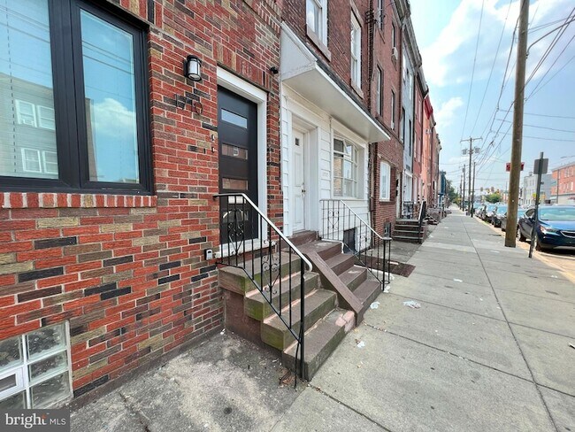 Building Photo - 1710 Snyder Ave