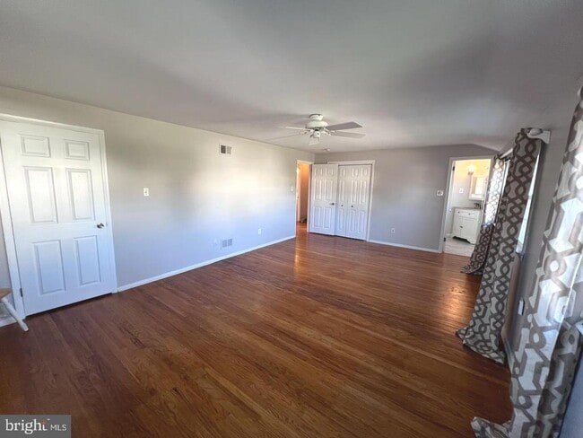 Building Photo - 918 Rockwell Rd